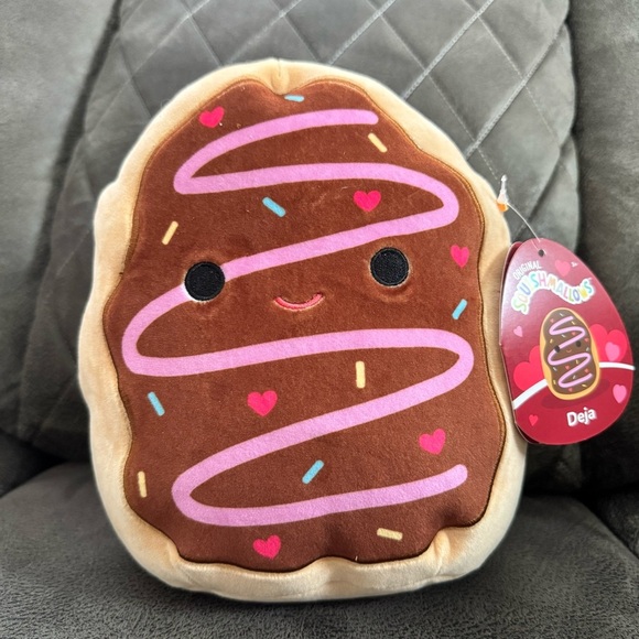 Squishmallows Deja Chocolate Dessert Plush 8" - Picture 1 of 3